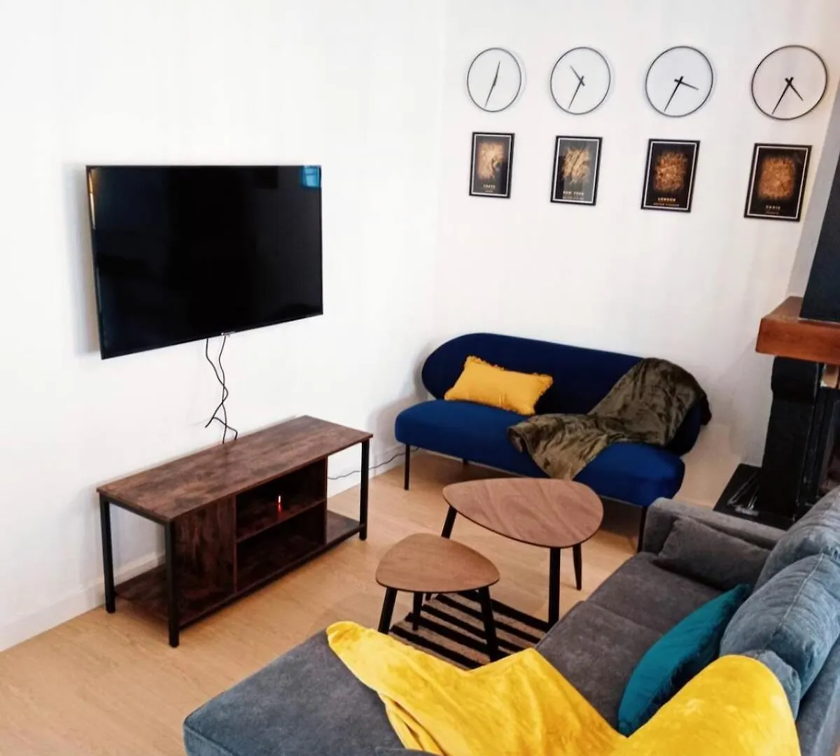 La Maison Haute Guer 0*,  Francia