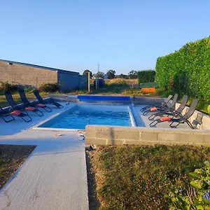 Le Calme De La Campagne Bretonne Morbihannaise. Hébergement de vacances